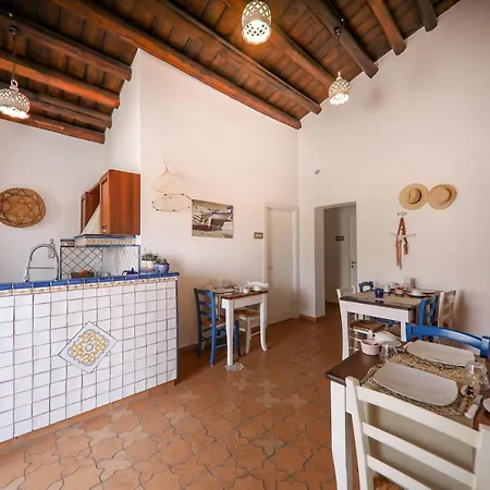 Agrodolce Bed & Breakfast 4*